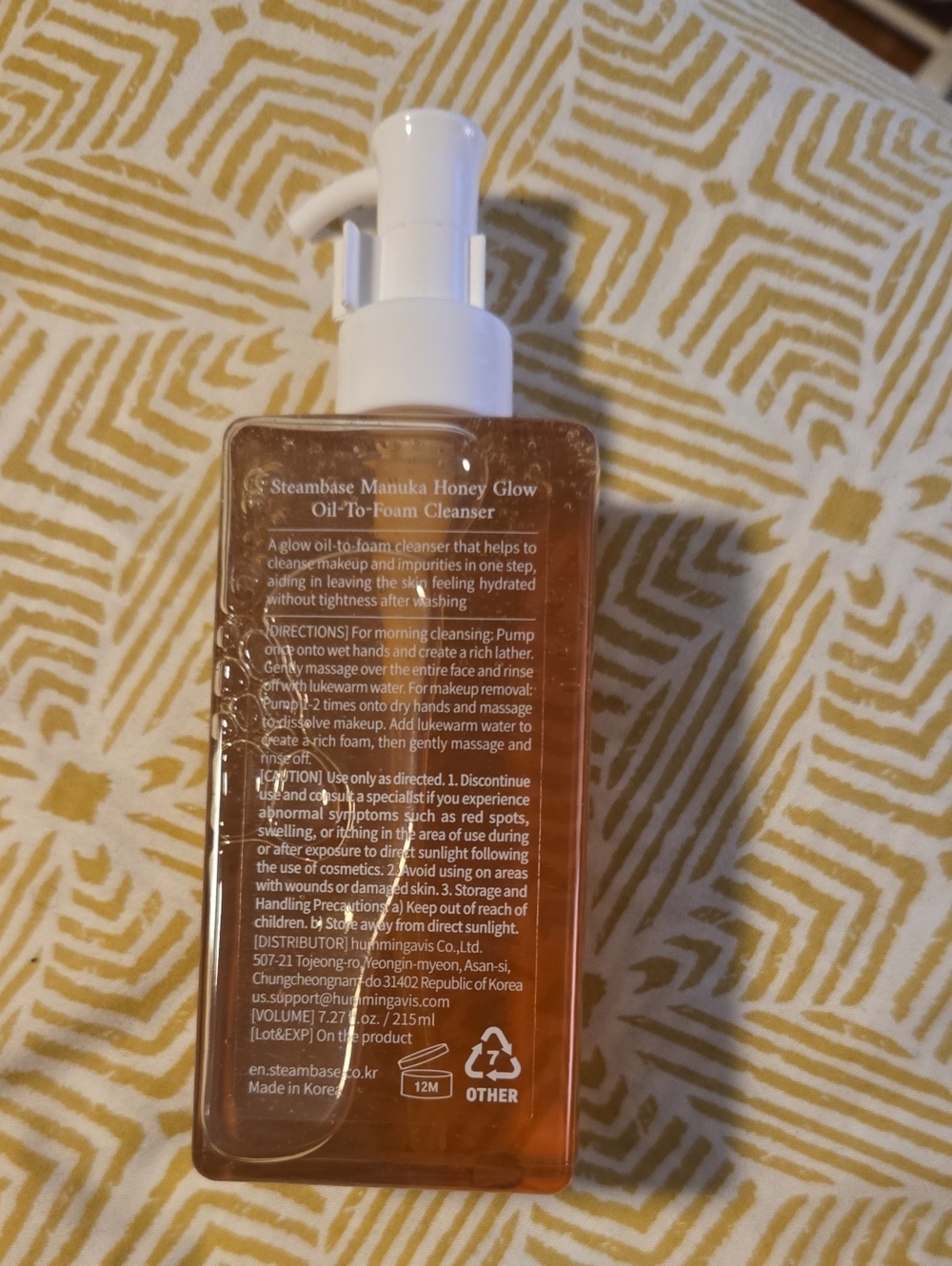 Manuka Honey Glow Oil to Foam Cleanser - Picture 9 of 11